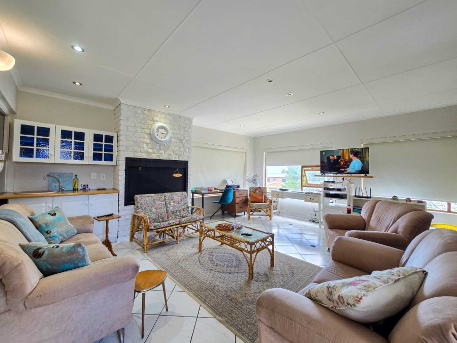 3 Bedroom Property for Sale in Stilbaai Wes Western Cape